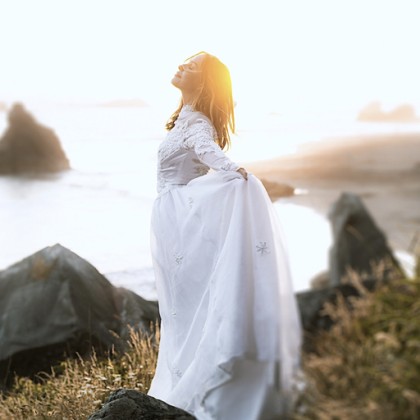 >Der Glow – macht Yoga schön?